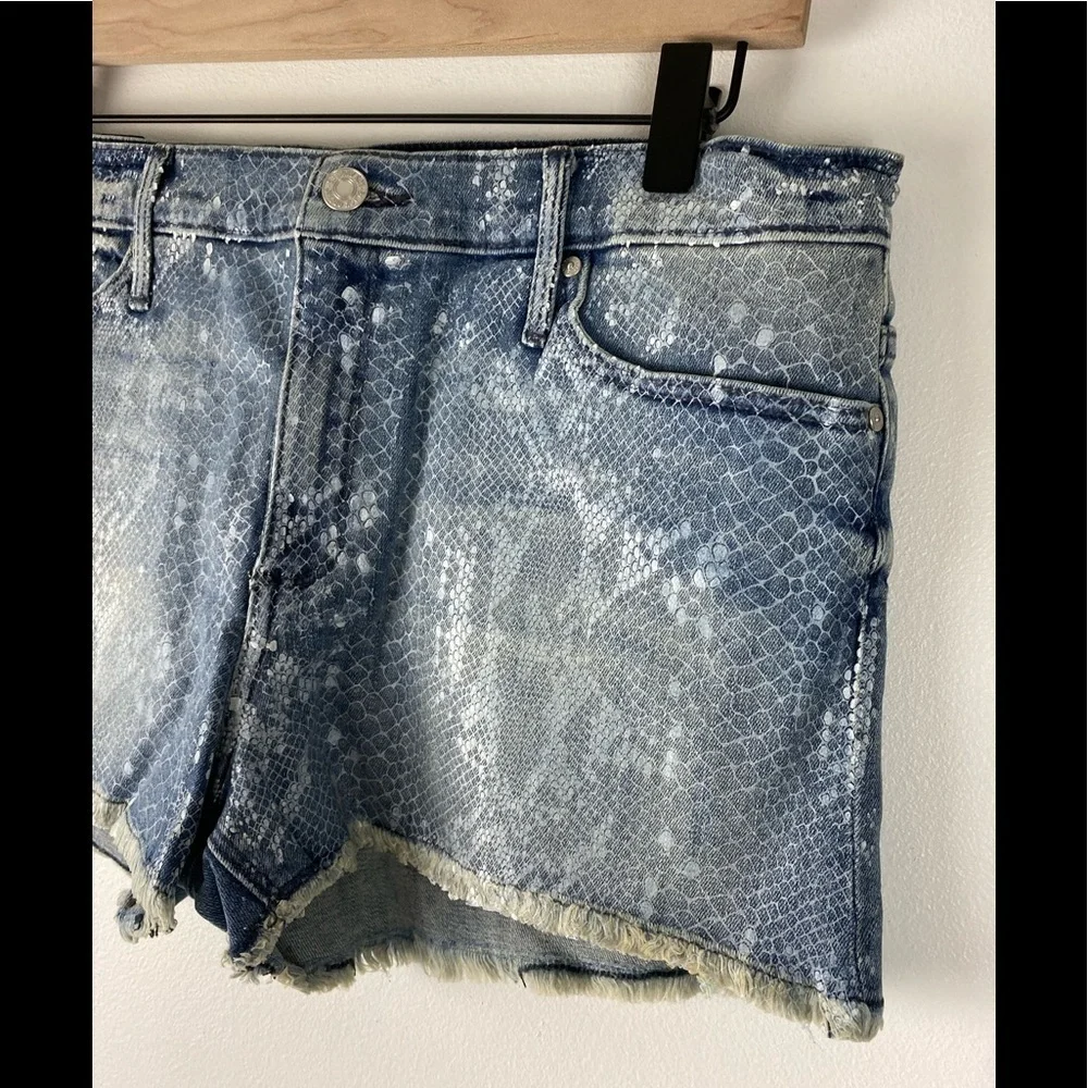 Black Orchid Denim‎ Skylar Snake Print Cutoff Short